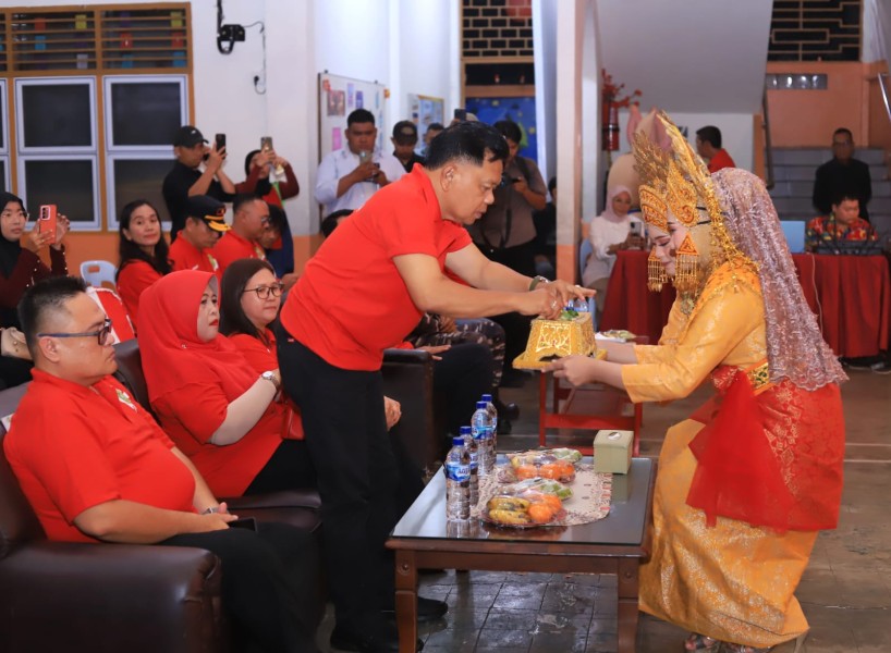 Selatpanjang Semarak, Festival Lampion Imlek 2026 Dibuka Bupati Asmar