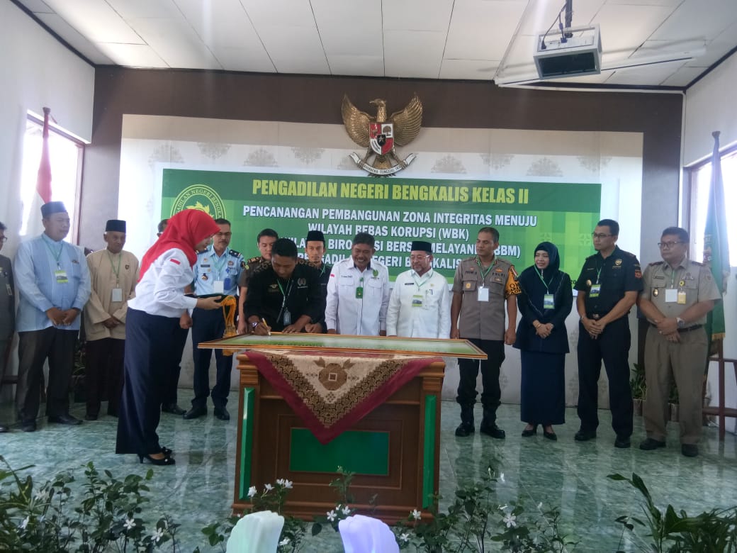 Penandatanganan Zona Integritas WBK dan WBBM di PN Bengkalis