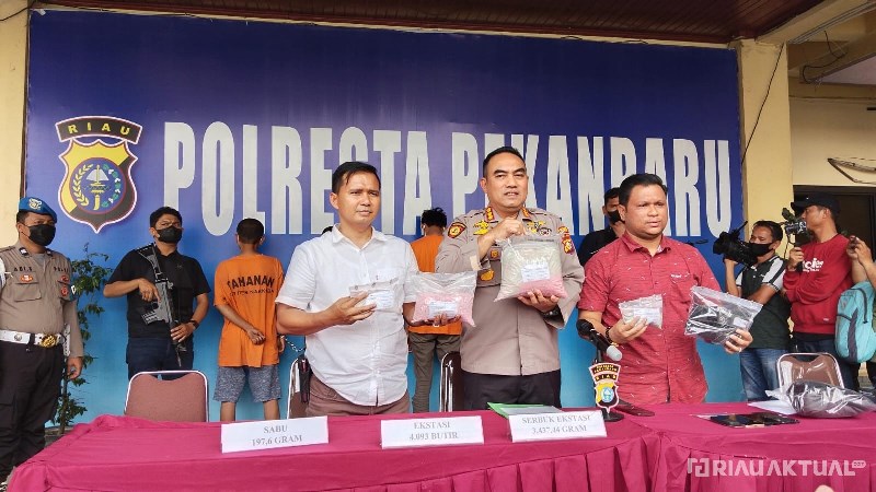 Dikendalikan dari Lapas, Polresta Pekanbaru Amankan Ribuan Ekstasi dan Sabu