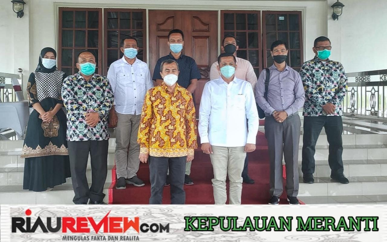 Bupati Kepulauan Meranti H. Muhammad Adil Silaturrahmi Kediaman Gubernur Riau