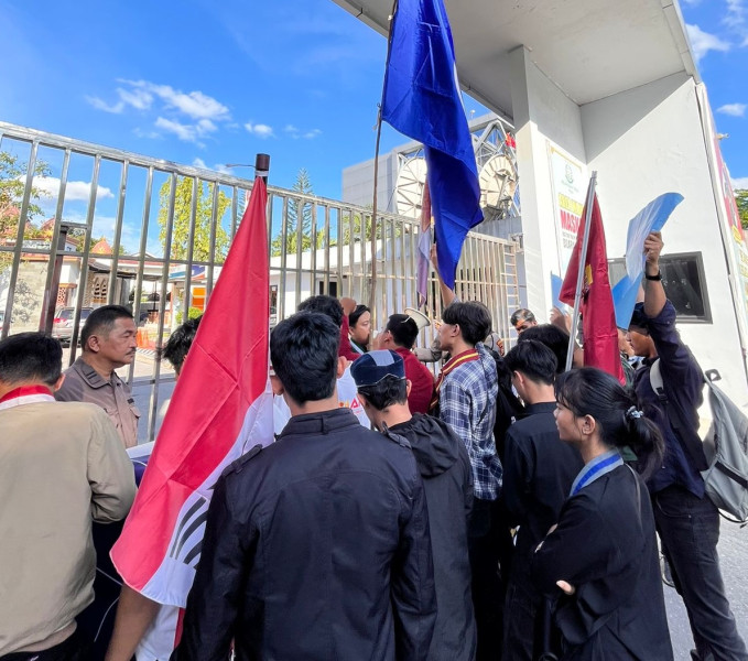 Cipayung Plus Pekanbaru  Protes Dugaan Korupsi Indra Pomi Nst Dalam Proyek Waterfront City Kampar