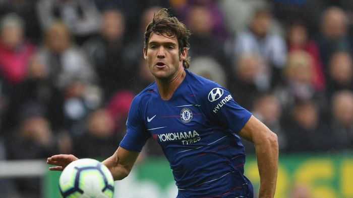 Dirumorkan Hengkang, Marcos Alonso Tegaskan Bahagia di Chelsea