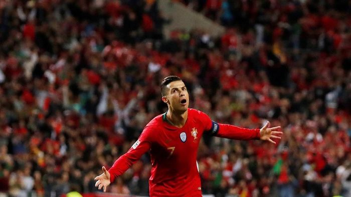 Ronaldo Menanti Trofi Kedua untuk Timnas Portugal