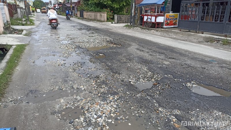 Diperbaiki Jelang Akhir Tahun, Puluhan Ruas Jalan Masih Dalam Kondisi Rusak