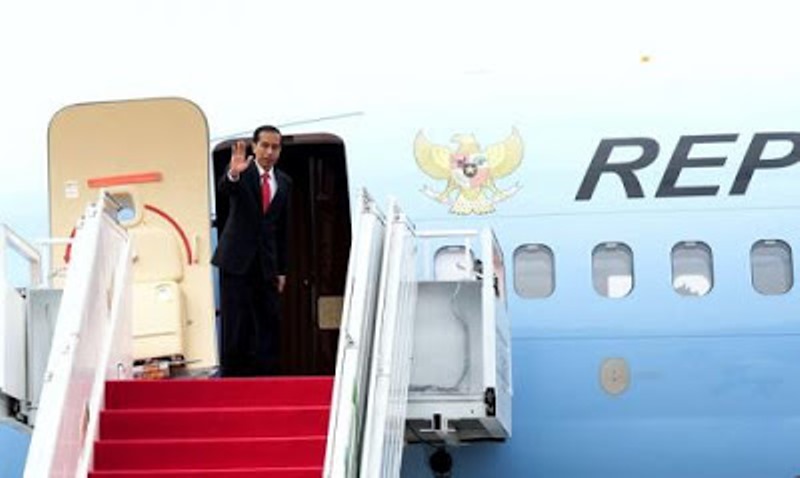 Bertolak ke Kepri, Jokowi Tinjau Vaksinasi dan Beri Pengarahan Penanganan Covid-19
