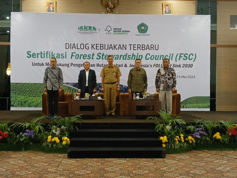 Rektor Unilak Buka Dialog Kebijakan Terbaru Sertifikasi Forest Stewardship Council