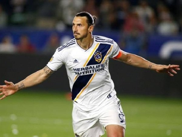 'Ibrahimovic Ingin Akhiri Karier di Italia'