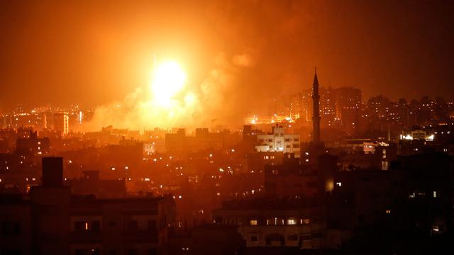 Israel Dihujani Roket dari Jalur Gaza Sepanjang Malam