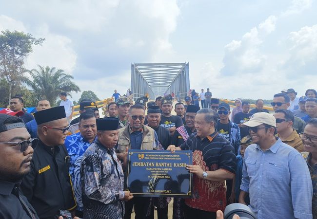 Syukuran Pembangunan Jembatan Rantau Kasih, Warga Potong Kerbau