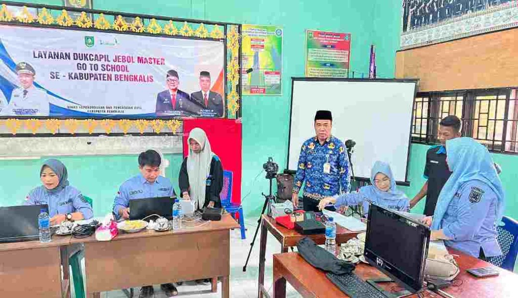 Administrasi Kependudukan, Disdukcapil Bengkalis Lanjutkan Inovasi Jebol Master dan Go to School