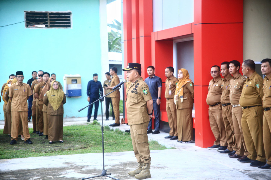 Plt Bupati Asmar Apel Bersama Seluruh Staf RSUD Kabupaten Kepulauan Meranti