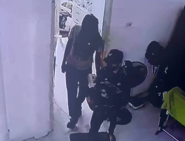 Aksi Terekam CCTV, Dua Pria yang Bobol Rumah di Pekanbaru Ditembak Polisi