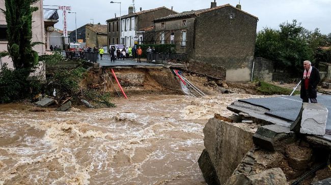 Banjir Bandang di Yordania Tewaskan 17 Orang