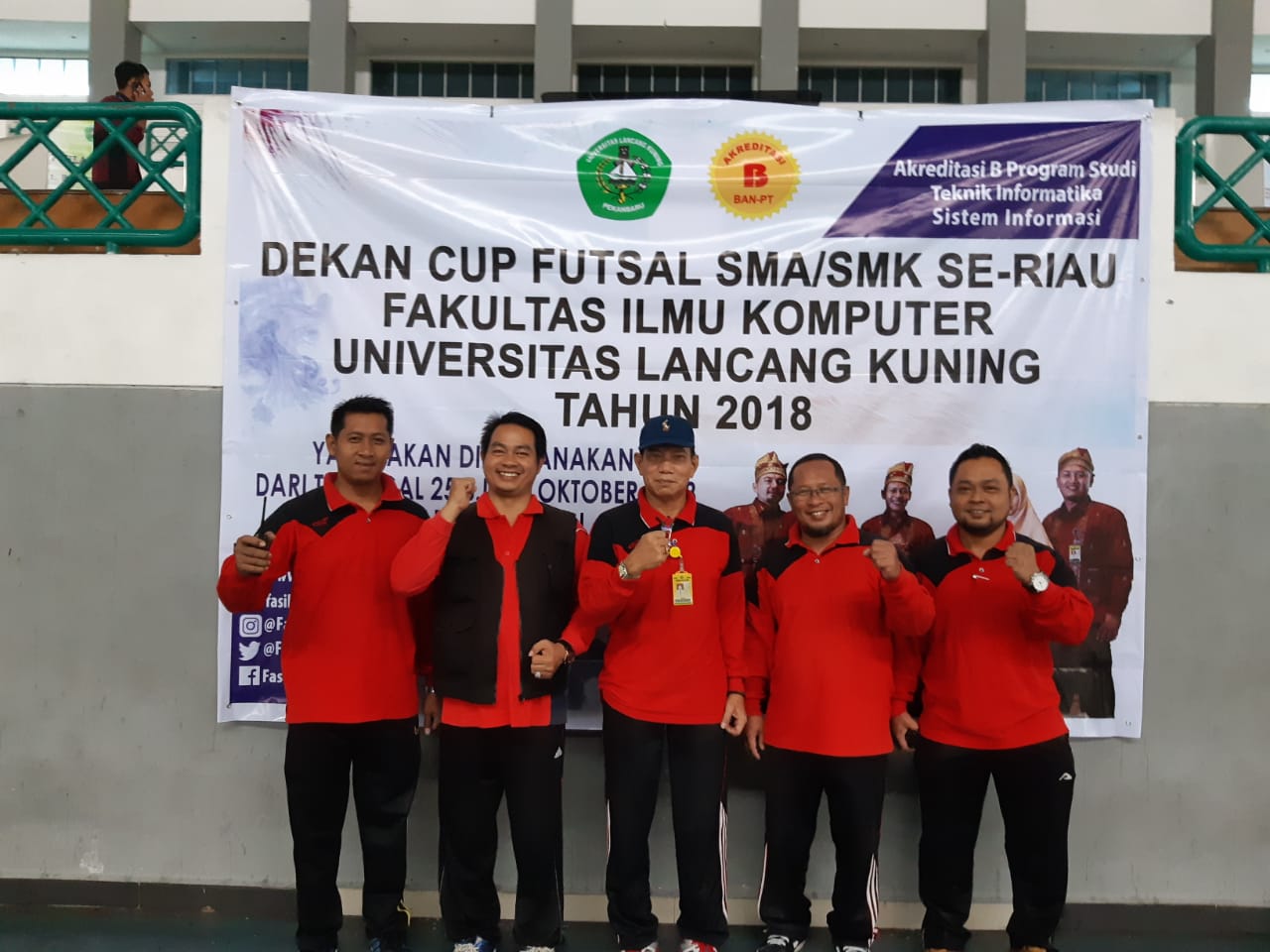 32 SMA dan SMK se-Riau Ikuti Kompetisi Futsal Fasilkom Unilak