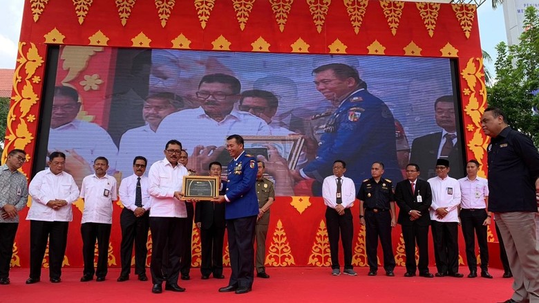 BPJS Ketenagakerjaan Beri Penghargaan ke Wali Kota Pekanbaru