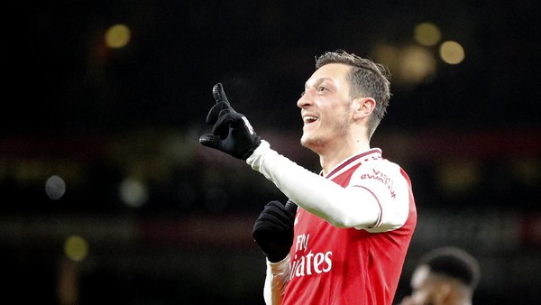 Oezil Tetap di Arsenal Sampai Kontraknya Habis