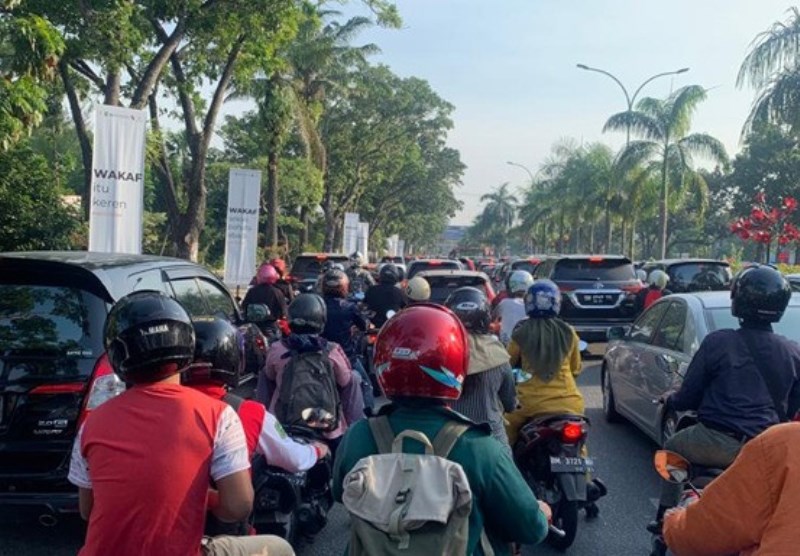 Penyekatan Jalan di Pekanbaru Bikin Macet Parah