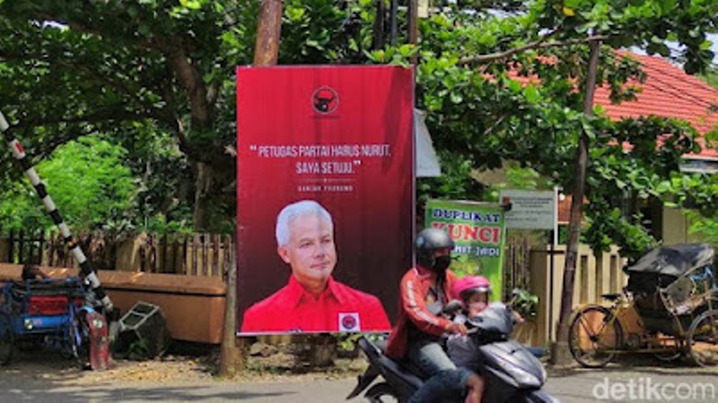 Ganjar soal Baliho 'Ganjar Nurut' di Jateng: Dicopot Saja