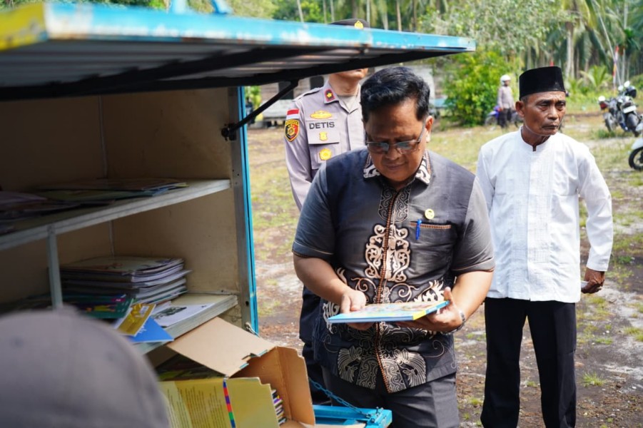 Perpustakaan Keliling Bripka Khairi, Inovasi Polres Meranti yang Diuji Langsung Tim Kompolnas