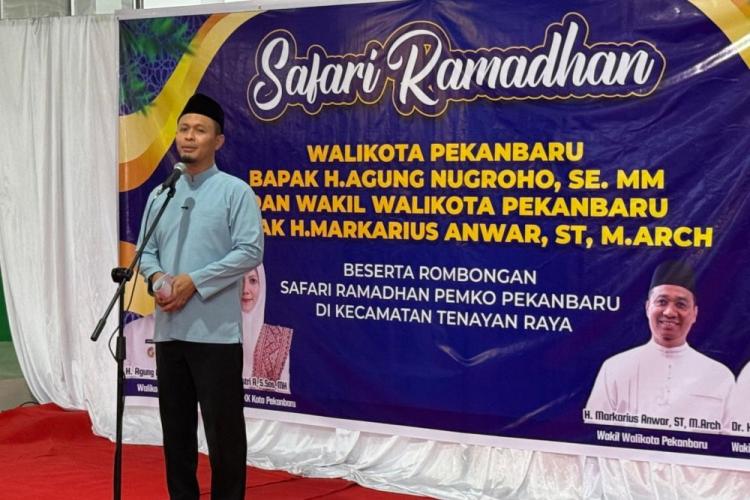 Wako Pekanbaru Agung Nugroho Beri Bantuan Rp 200 Juta ke Masjid Baitul Amanah