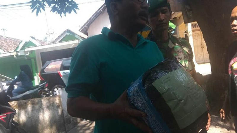 Paket Hitam Dikirim ke Kontrakan Pemilik Bom Pasuruan, Warga Geger