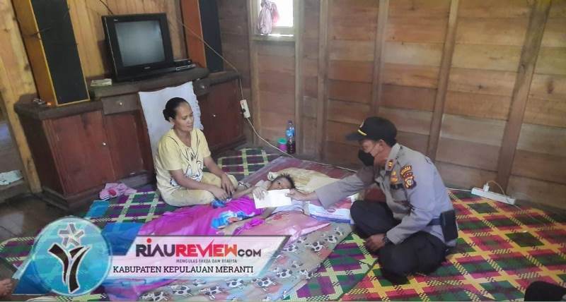 Bantu Ringankan Beban, Polsek Merbau Kunjungi Anak Penderita Hepatitis