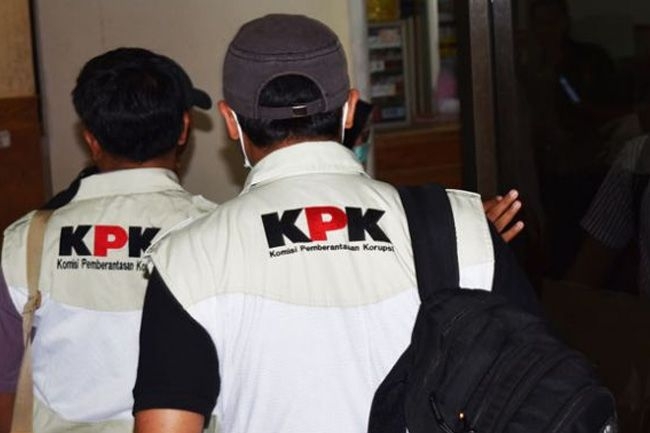 Bupati Kuansing Suhardiman Amby Dikabarkan Diperiksa KPK