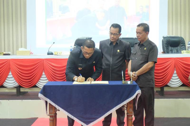 Bupati Kabupaten Kepulauan Meranti Tandatangani KUA PPAS 2023