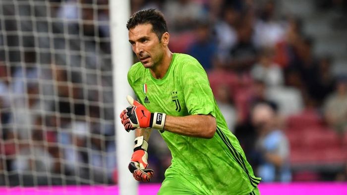 Buffon Kembali, Siapa Kapten Juventus, Sarri?