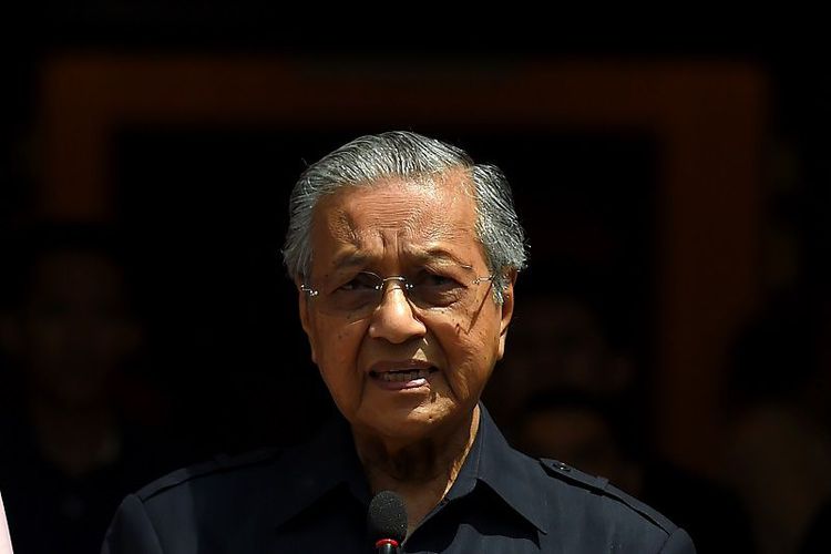 Mahathir Resmi Hapus Pajak Malaysia Mulai Hari Ini