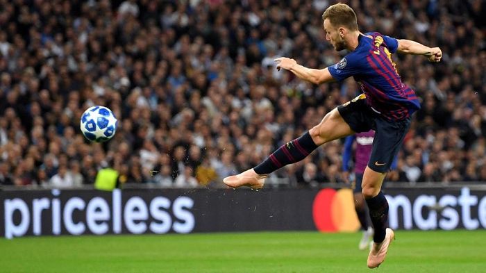 Ander Herrera Pergi, Manchester United Kejar Ivan Rakitic