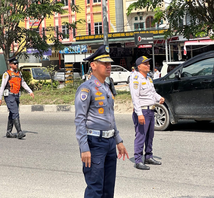 Dishub Razia ODOL dan Pemeriksaan Pajak Kendaraan di Jalan SM Amin, 16 Kendaraan Ditilang