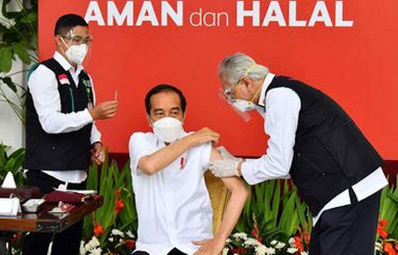 Istana Pastikan Vaksin Covid-19 yang Diterima Jokowi Produksi Sinovac