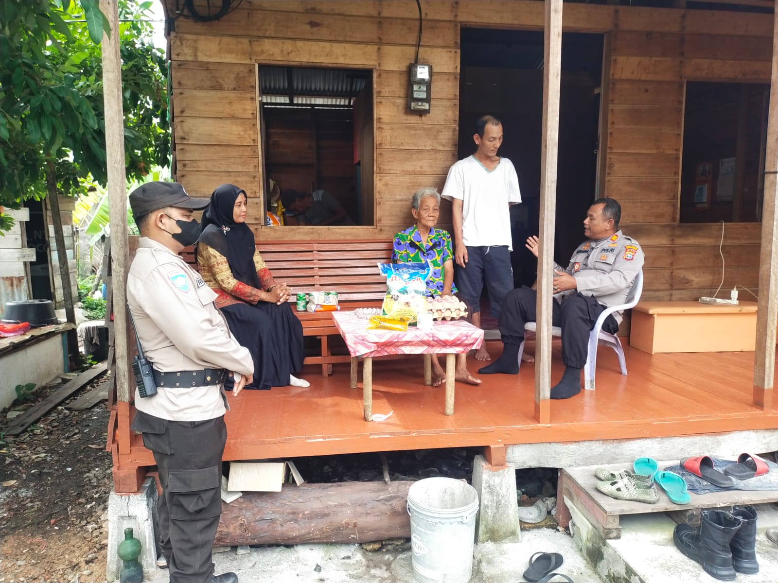 Jumat Barokah, Polsek Tebingtinggi Kembali Bantu Warga Kurang Mampu