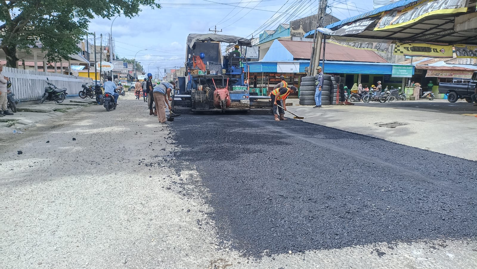 Tahun ini Pemko Pekanbaru Dibantu Pemprov Overlay 5 Ruas Jalan Rusak