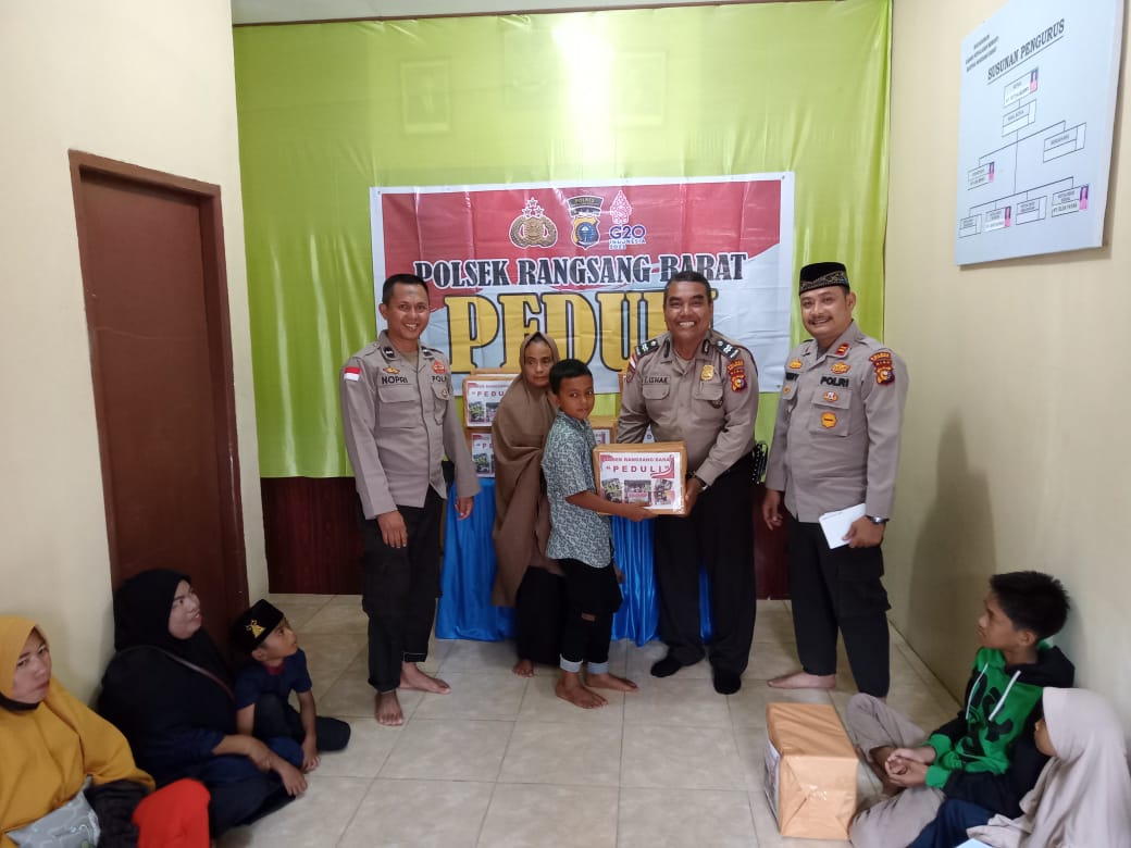 Polsek Rangsang Barat Peduli, Puluhan Anak Yatim Diberikan Bantuan dan Santunan