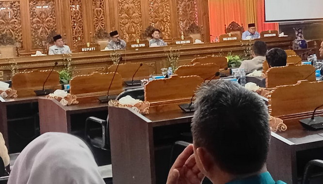 Ketua DPRD Kuansing, Pimpin Sidang Paripurna Pengumuman Bupati - Wabup Terpilih