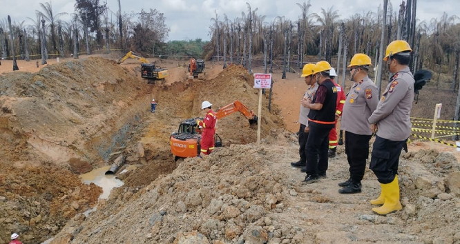 Polres Inhil Kawal Pemulihan Ledakan Pipa Gas TGI dan Penanganan Korban