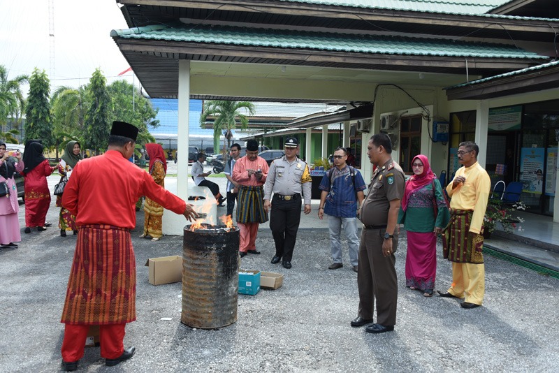 14.210 Keping e-KTP Rusak Dimusnahkan