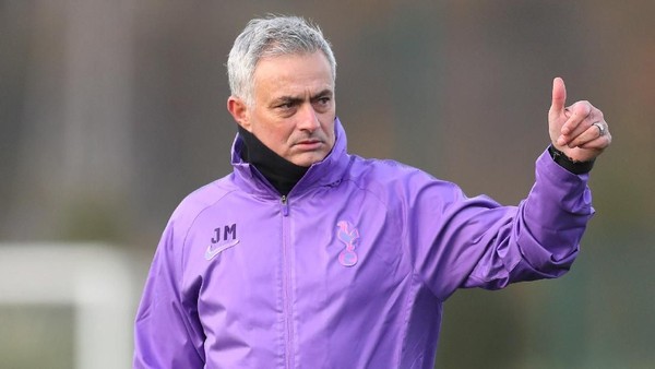 Kritik Klub yang Rekrut Pelatih Tak Berpengalaman, Mourinho Sindir Arteta?